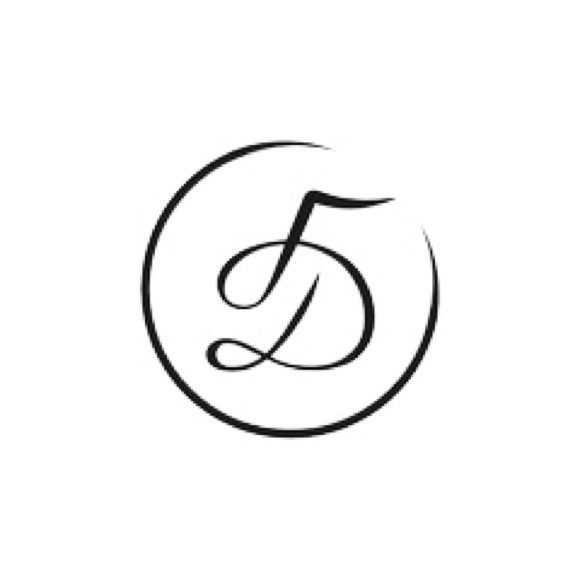 Meet your Posher, Tiffany - Picture 2 of 2